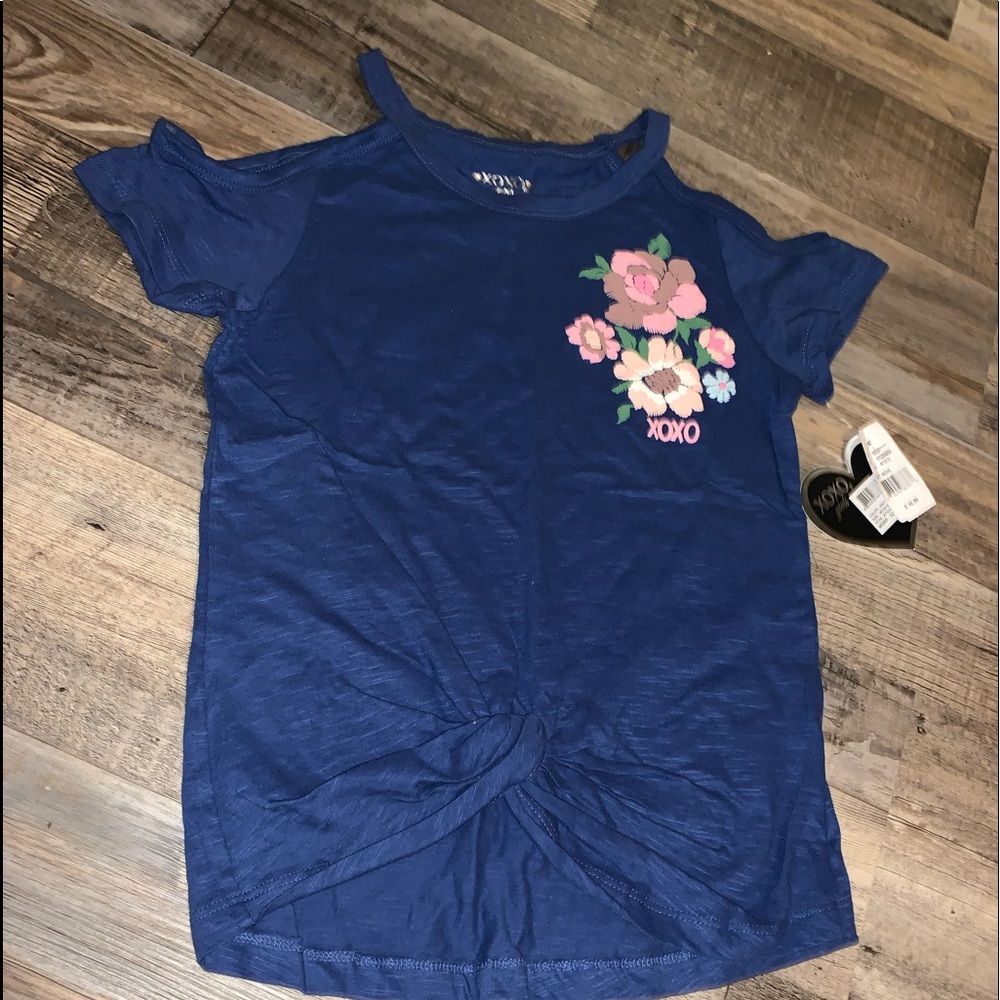 Little Girl’s Cold Shoulder Top. Size 10/12.